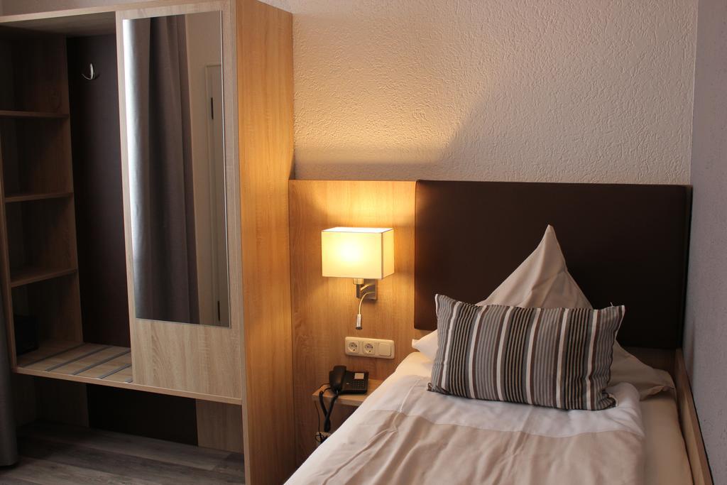 Hotel Restaurant Kromberg Remscheid Pokoj fotografie