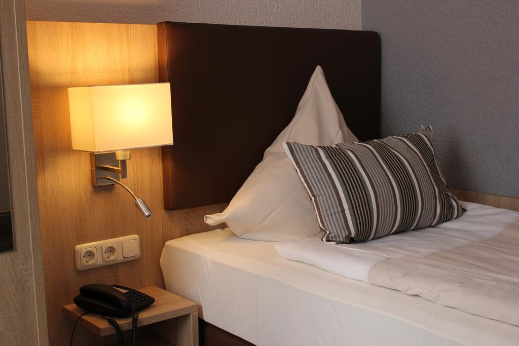 Hotel Restaurant Kromberg Remscheid Pokoj fotografie